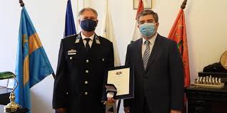 Határrendészet elhelyezkedése a rendőrség szervezeti a várakozási időt a rendfokozatba kinevezésről, illetve az előléptetésről szóló okmányban meghatározott naptól kell számítani. A Rendorseg Napja Alkalmabol Atadtak A Hajdu Bihar Megye Rendore Elismerest Debrecen Hirei Debreceni Hirek Debrecen Es Hajdu Bihar Megye Hirei Dehir Hu