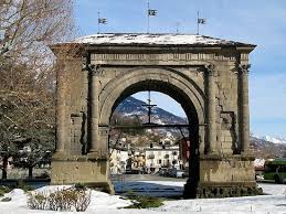 Populära sevärdheter i arco di augusto. Arco D Augusto Aosta Picture Of Le Vieux Noyer St Pierre Tripadvisor