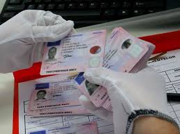 Fisa medicala permis auto trebuie depusa in termen de 6 luni de la data eliberarii. AtenÈ›ie È™oferi Care Sunt Actele Necesare Pentru Schimbarea Permisului Auto In 2018 Romania Libera