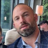 Ross Houston's Instagram, Twitter & Facebook