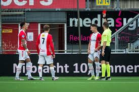 Matchs en direct de fc emmen : Fc Emmen Houdt Met Tien Man Stand Tegen Willem Ii Nederlands Voetbal Gelderlander Nl