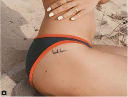 17 Insanely Cute And Tasteful Tattoos Tasteful Tattoos Hip Tattoos Women Small Hip Tattoos Women