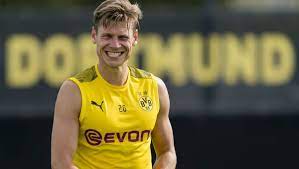 Piszczek m pers or f. Lukasz Piszczek Legenda Borussii Dortmund W Wtorek Pozegnanie Z Reprezentacja Sport Tvp Pl