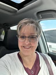 What is the optimal diet for managing gut health issues? I've eliminated  meat from my diet and require additional recommendations for a healthier  lifestyle. Please provide guidance, I'm hungry trying to figure