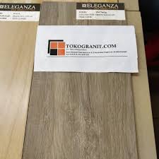 Banyak terdapat model lantai granit yang bisa anda pilih. Jual Granit Lantai Kayu Eleganza Vintage Grey 20x120 0 96m Free Ongkir Jakarta Pusat Tokogranit Dot Com Tokopedia