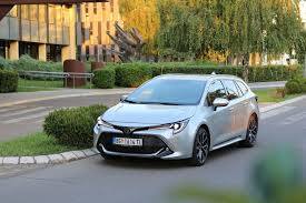And you can keep your hands on the steering wheel while scrolling through playlists, making phone calls and more with corolla hatchback's advanced steering wheel controls. Test Toyota Corolla Touring Sports 1 2 Turbo Sport