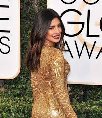 Haare bunt färben tipps, tricks und methoden gofeminin. Schwarze Haare Mit Strahnchen Aufhellen Doch Welche Nuancen Passen