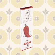 I cioccolatini al peperoncino fatti in casa sono dei dolcetti piccanti di facile preparazione. Cioccolato Di Modica Al Peperoncino Igp Biologico Cino Delicatessen In Drogheria