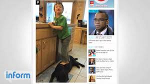 Résultat de recherche d'images pour "sarah palin child stands on dog"