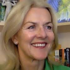 Elizabeth Maness's Instagram, Twitter & Facebook