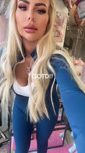 Megan Borrowman's Instagram, Twitter & Facebook