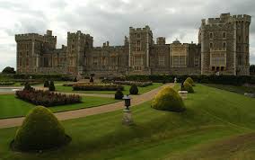 Il castello di windsor è uno dei monumneti più famosi del regno unito, oltre ad essere la residenza della famiglia reale britannica per alcune settimane all'anno. Come Visitare Il Castello Di Windsor Viaggi E Vacanze