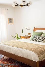 Besides showing its uniqueness, this style also provides an inviting space with rustic furnishings. Modern White Bedroom Ideas With Plants Novocom Top