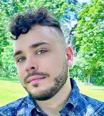 Leslie Bachman's Instagram, Twitter & Facebook