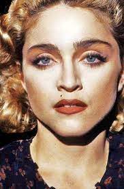 Madonna white heat (true blue (uk) 1986). Madonna 1986 Schone Fotos Portrat Hubsche Frau