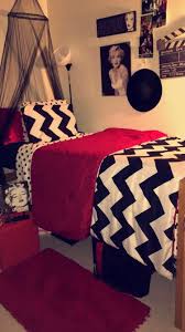 Browse 62 marilyn monroe inspired bedroom on houzz whether you want inspiration for planning marilyn monroe inspired bedroom or are building designer marilyn monroe inspired bedroom from scratch, houzz has 62 pictures from the best designers, decorators, and architects in the country, including ijzersterk interieurontwerp and frank pitman designs. Marilyn Monroe Theme Paris Theme Dorm Room Marilyn Monroe Bedroom Hollywood Theme Bedrooms Bedroom Decor