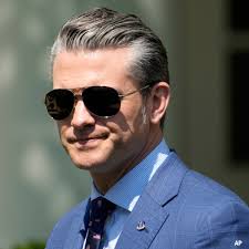 🚨Defense Secretary #PeteHegseth directed the U.S. #military to shed 20% of  its four-star general officers INFO:  kwtx.com/2025/05/05/hegseth-directs-20-cut-top-military-leadership-positions/