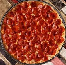 Round Table Pizza Embarks On Quest For A New Brand Vision Pmq Pizza Magazine Pmq Pizza Magazine In 2020 Roundtable Pizza Pizza Food Lover