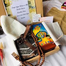 Desain kartu ucapan selamat khitan ini kurang lebih berukuran kertas a5 (21cm x 14.8cm) atau setengah dari ukuran kertas a4 (21cm x 29.7cm). Hampers Ibadah Anak Kado Khitan Gift Box Sarung Wadimor Anak Hadiah Ultah Sholat Khitanan Murah Shopee Indonesia