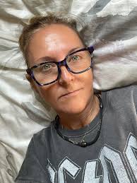 Life has felt a little heavier lately, and I've been spending more time  away from home. 💛 But here's the thing I've learned: even in the messy  seasons, it's the little daily