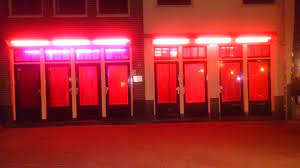 売春合法で有名なオランダ！アムステルダムの飾り窓のシステム・料金・遊び方・行き方 | 本たすコンパス