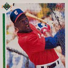 Not only does it feature a picture of him in his yale baseball uniform, there weren't very many of these made. Michael Jordan Baseball Cards Checklist Rookie List Top Autographs