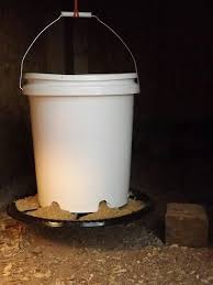 Pin By Triki On Maison Oiseaux Homemade Chicken Feeder Chicken Feeders Chicken Feeder