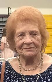 Stephanie Brewster's Instagram, Twitter & Facebook