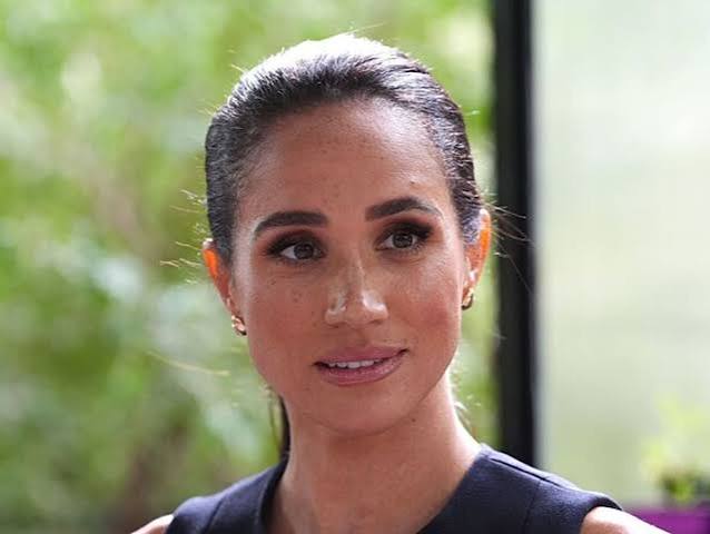 Piers Morgan deals brutal blow to Harry and Meghan and more than 530,000 people agree - AOL
