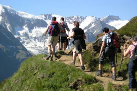 Viel spaß bei den abfahrten auf den pisten 26, 27, 28 und 29! Das Pitztal Mit Den Orten Arzl Wenns Jerzens Und St Leonhard