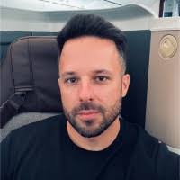 Albert Illes's Instagram, Twitter & Facebook