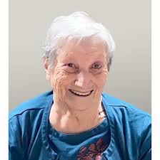 Liefste Denise Met veel verdriet, maar ook met immense dankbaarheid, nemen  we afscheid van een dierbaar kookmoeke, die jarenlang een belangrijke rol  heeft gespeeld binnen de werking van Chiro Kadee. Haar onmiskenbare