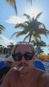 I actually hate saying this but.., Comment ‘SAUCE’ down below for my free  guide ⚓️, #digitaldropshipping #lifestyle #flush #belize #digitalnomad