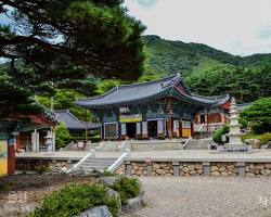 포항 보경사 전경 풍경, AI로 생성