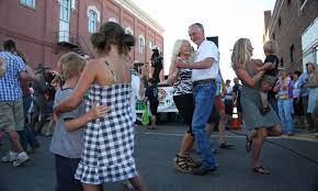 Main street will be closed between rouse and black to accommodate activities for kids, food vendors, and of course the music. Music On Main In Bozeman Montana Alltrips