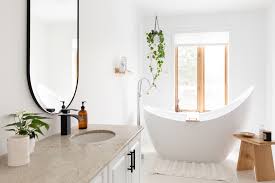 Make sure the bathtub surface is completely covered. How To Clean A Bathtub No Matter How Dirty It Is