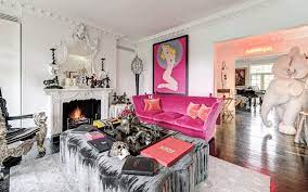 Tom Cruise Is The Latest In An Ever Growing List Of Celebrity Buyers Making Their Homes In Lond Celebrity Houses Celebrity Homes For Sale Family Living Rooms