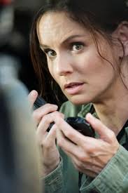 Sarah Wayne Callies Reveals the Unlikely Real Life Inspiration Behind  COLONY'S Katie Bowman