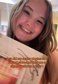 best day ever ! 🧡🛋️ @wallowsmusic #wallows #wallowsmusic #dylanminnette  #colepreston #braedenlemasters #model #nothinghappens #fangirl #concerts  #fyp #foryoupage #rolemodel