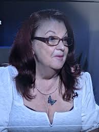 Anybody else thought Debbie looked a lot like Jess in Bares All? :  r/90DayFiance