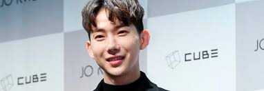 Juego tu novela con bts cap 1 horaramen. 10 Idols Del Kpop Que Tienen Mas Probabilidades De Ser Gay Segun La Comunidad Lgbt Kpoplat