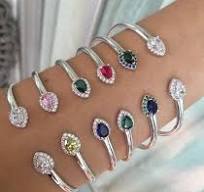 Pear-Shape Cuff Open Bangle