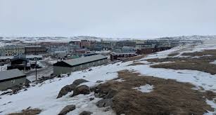 Chinook winds at the foot of the mountains occasionally raise temperatures in. Arctic Canadian City Of Iqaluit Sets Record High Temperature For Jan 19 Reaching 0 5 C Eye On The Arctic