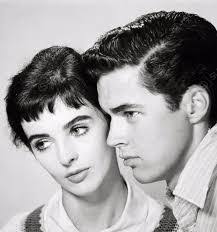 Marilyn Pointer's Instagram, Twitter & Facebook