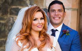 Al posto dell'amore, hanno trovata la fama. Matrimonio A Prima Vista Australia Le Coppie Telv E Sarah Sky Tg24