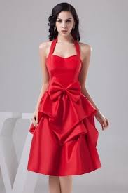 Get notified when la petite robe rouge is updated. Petite Robe Rouge Col Halter Jupe Volantee Pour Invitee Mariage Robespourmariage Fr