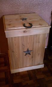 Trash Can Made Out Of Cedar Picket Boards Diy Pallet Furniture Wood Hinges Pallet Ideas For Dad