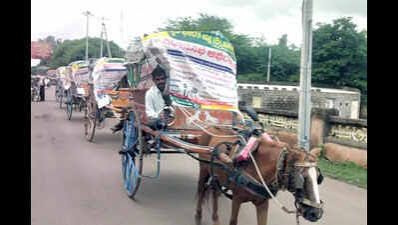 Vijayapura farmers stage horse cart protest, demand inclusion under Article 371(J) | Hubballi News - The Times of India
