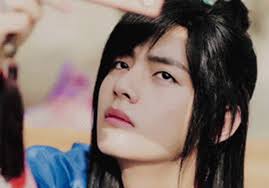 V was born in seo district, daegu, south korea on december 30, 1995. Hwarang Taehyung Gif Hwarang Taehyung V Tae Discover Share Gifs