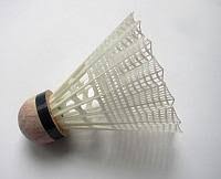 Bulu tangkis adalah dua kata magis yang dapat membawa pikiranku pergi ke ruang nostalgia, memutar waktu ke masa kecilku dulu. Shuttlecock Wikipedia